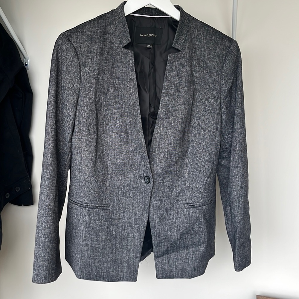 Banana Republic Gray Blazer, Size 8P